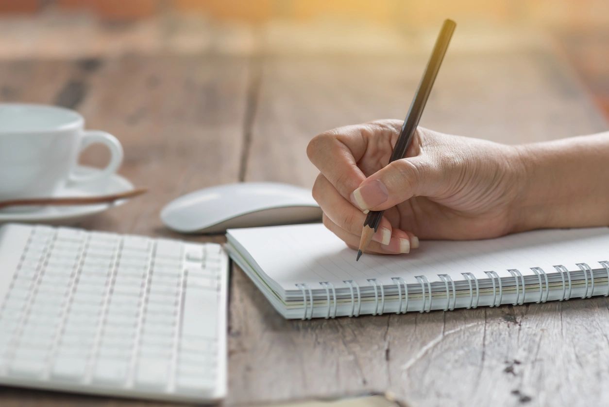 how to use AI to write cold emails